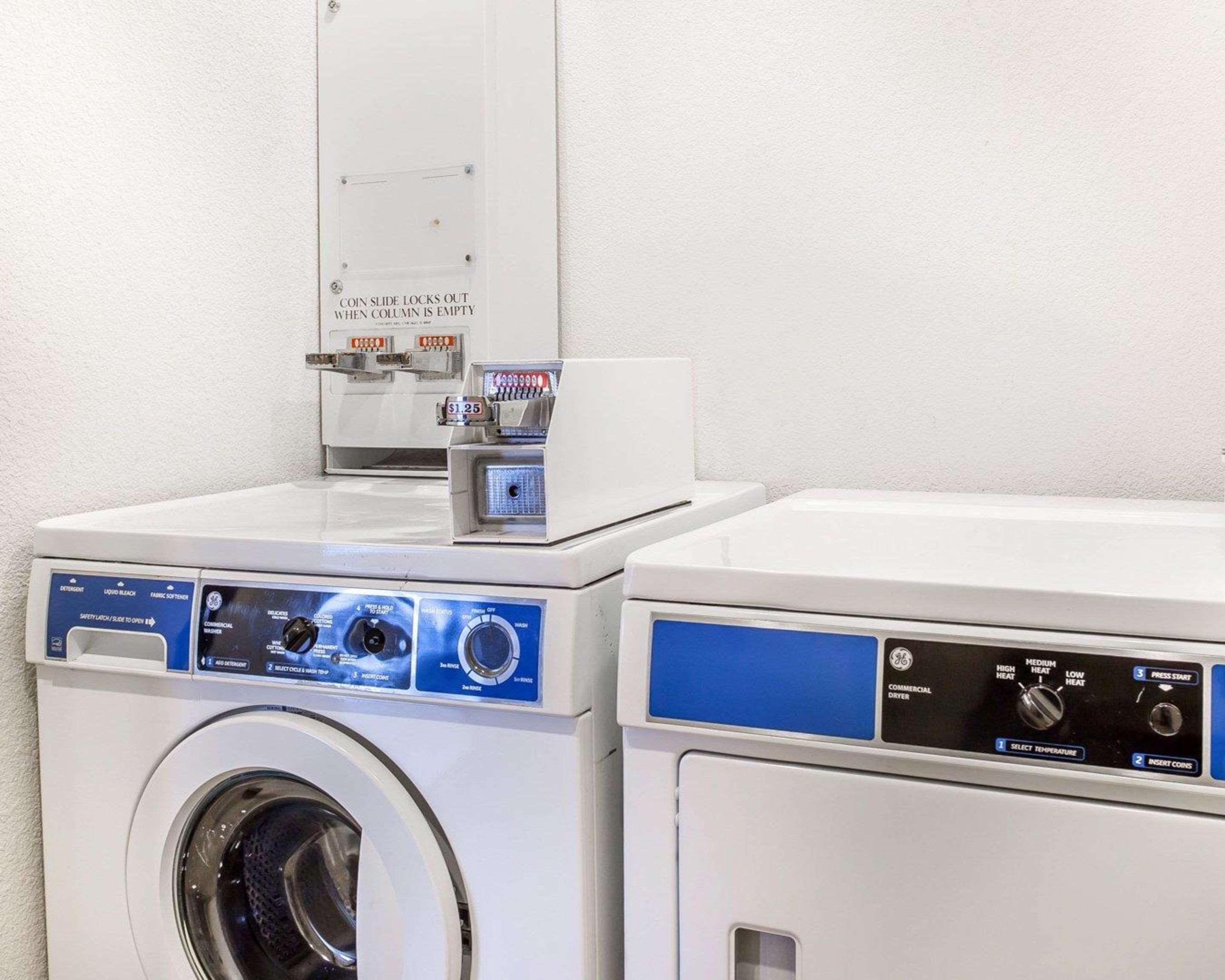 Quality Inn & Suites Coliseum Greensboro Ngoại thất bức ảnh