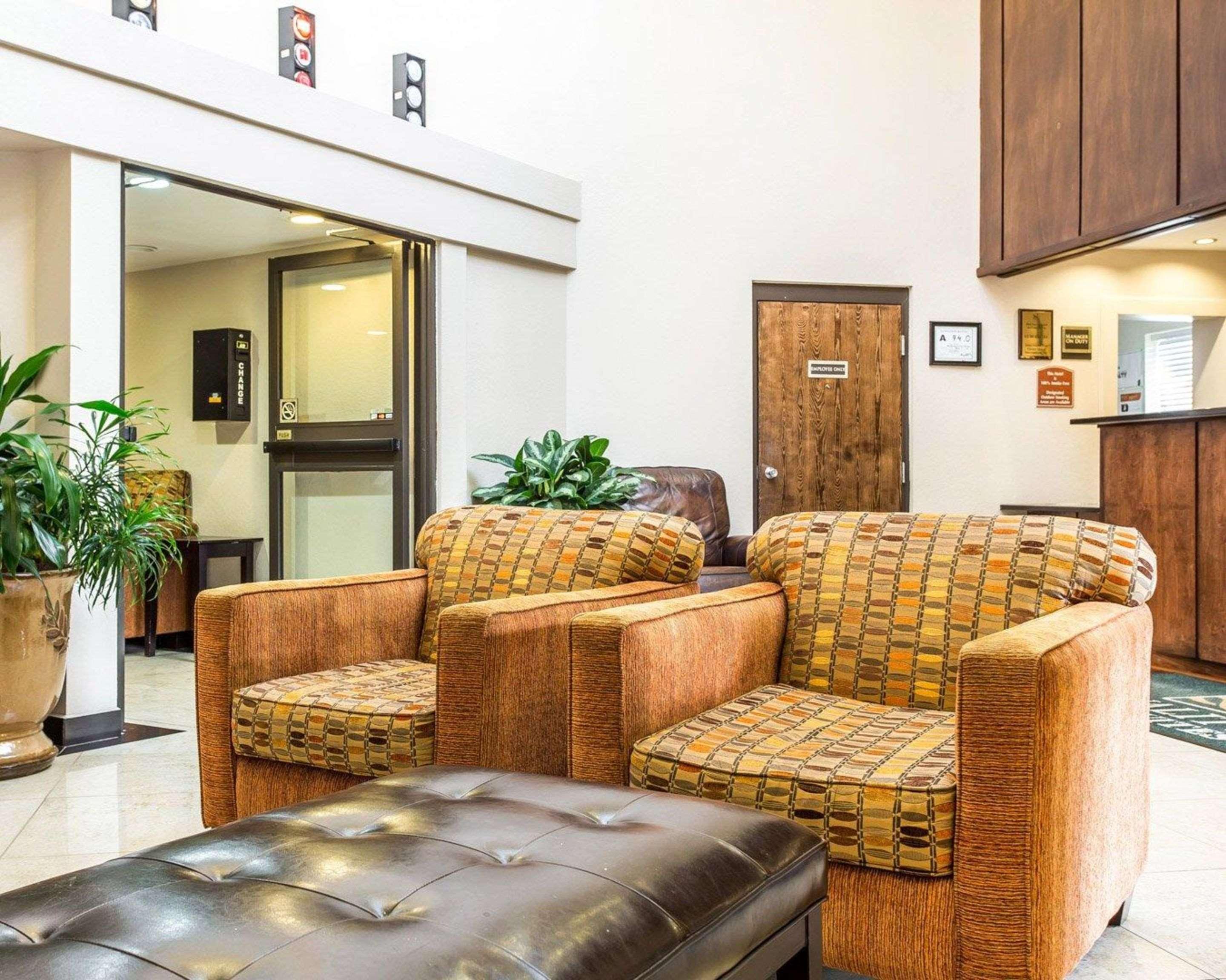Quality Inn & Suites Coliseum Greensboro Ngoại thất bức ảnh