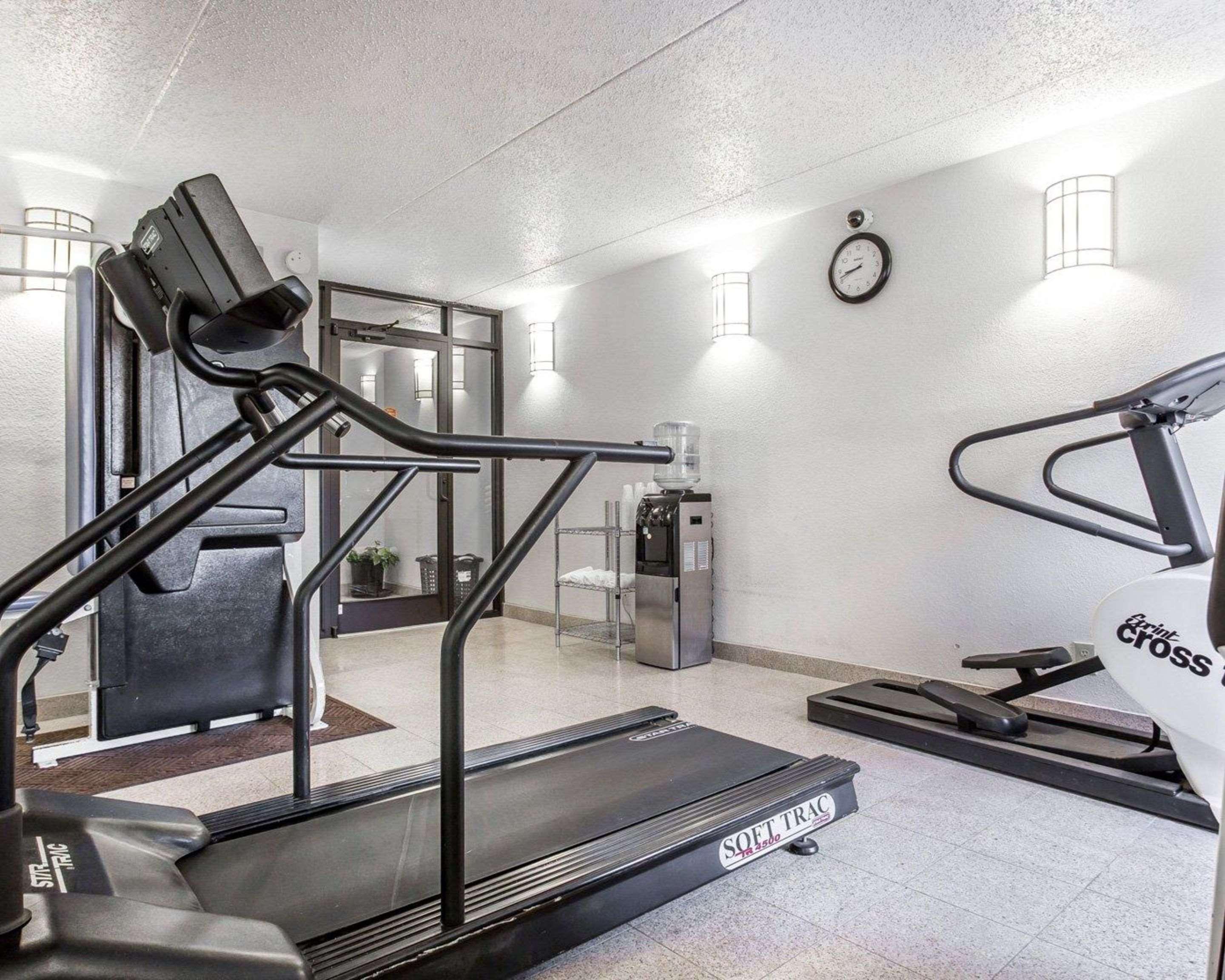 Quality Inn & Suites Coliseum Greensboro Ngoại thất bức ảnh