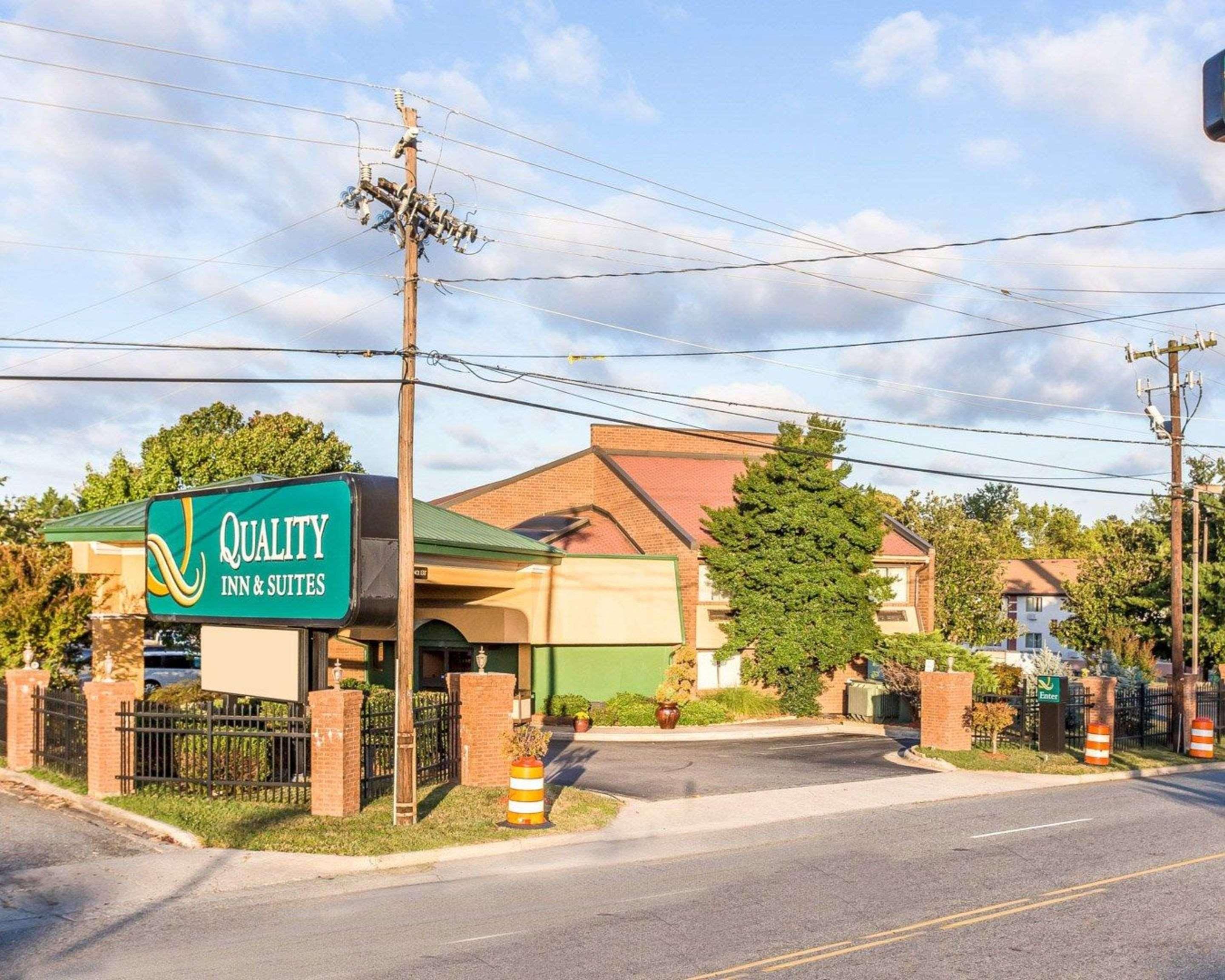 Quality Inn & Suites Coliseum Greensboro Ngoại thất bức ảnh