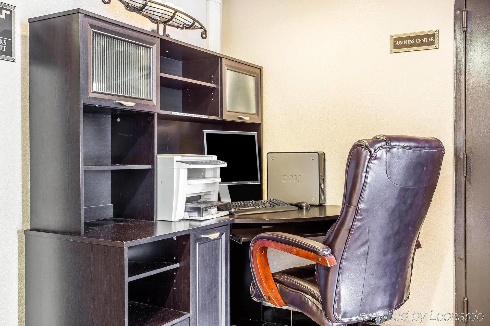 Quality Inn & Suites Coliseum Greensboro Ngoại thất bức ảnh