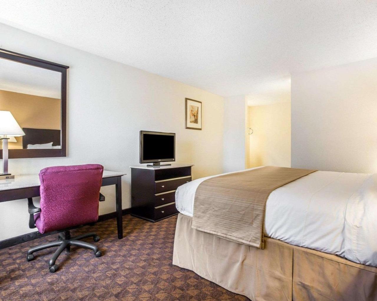 Quality Inn & Suites Coliseum Greensboro Ngoại thất bức ảnh